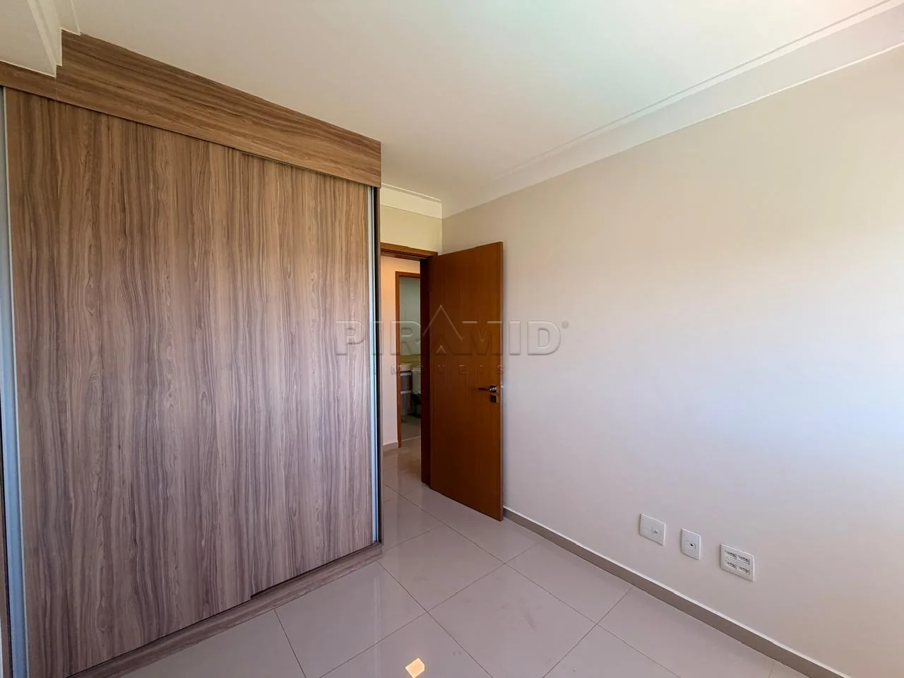 Alugar Apartamento / Padr&atilde;o em Ribeir&atilde;o Preto R$ 4.000,00 - Foto 18