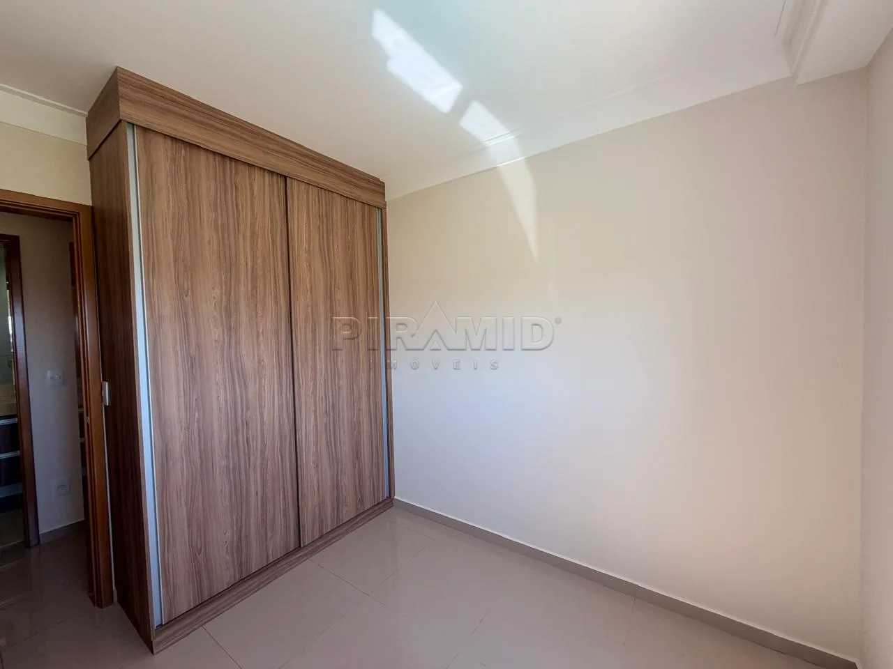 Alugar Apartamento / Padr&atilde;o em Ribeir&atilde;o Preto R$ 4.000,00 - Foto 20
