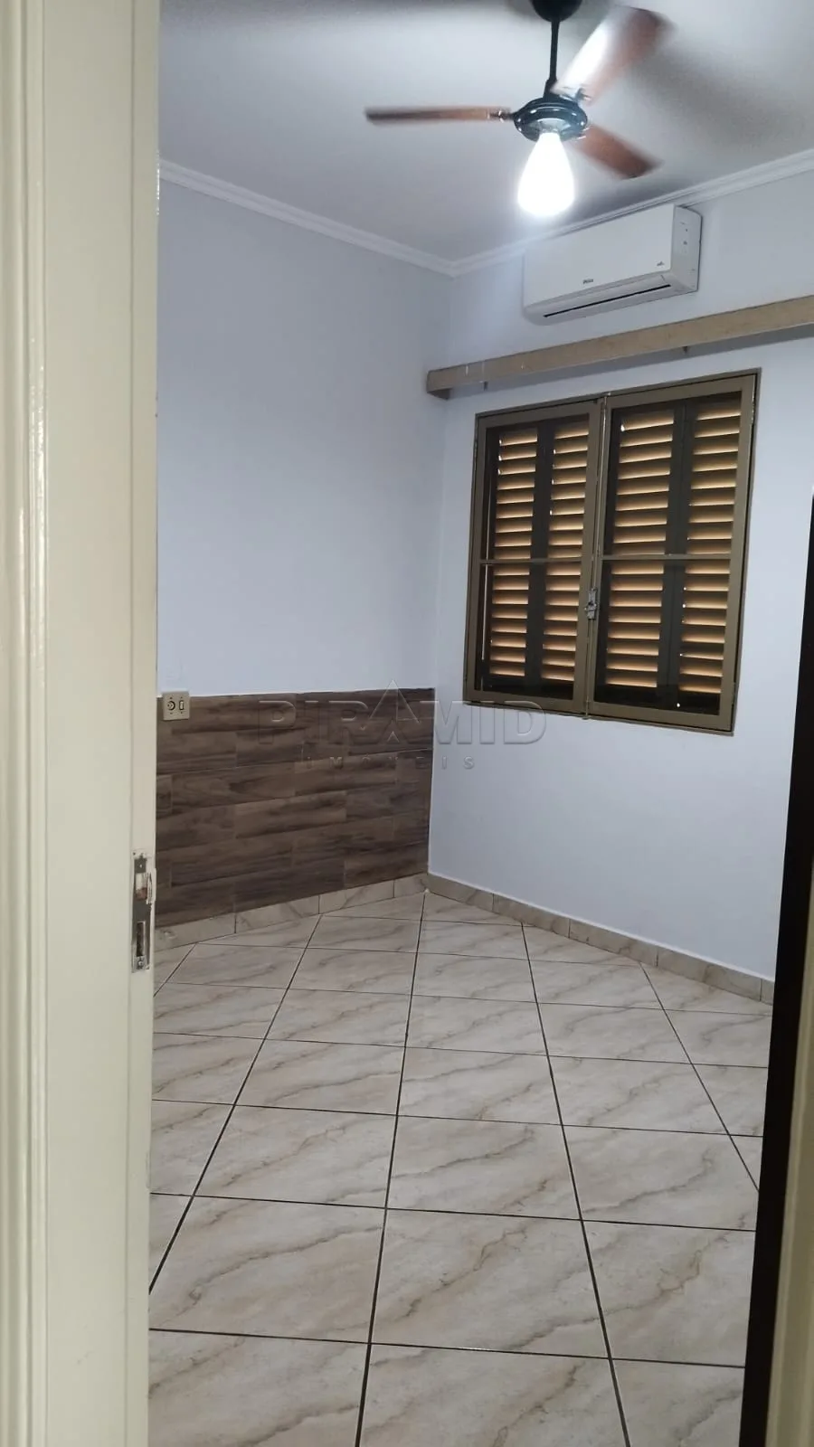 Comprar Casa / Padr&atilde;o em Ribeir&atilde;o Preto R$ 350.000,00 - Foto 6
