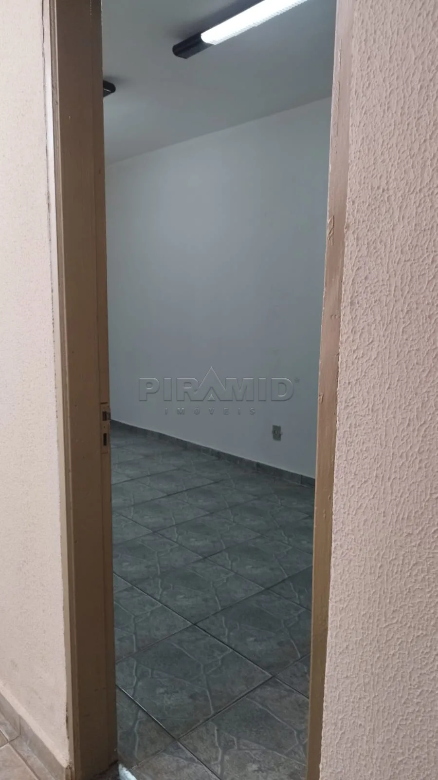 Comprar Casa / Padr&atilde;o em Ribeir&atilde;o Preto R$ 350.000,00 - Foto 9