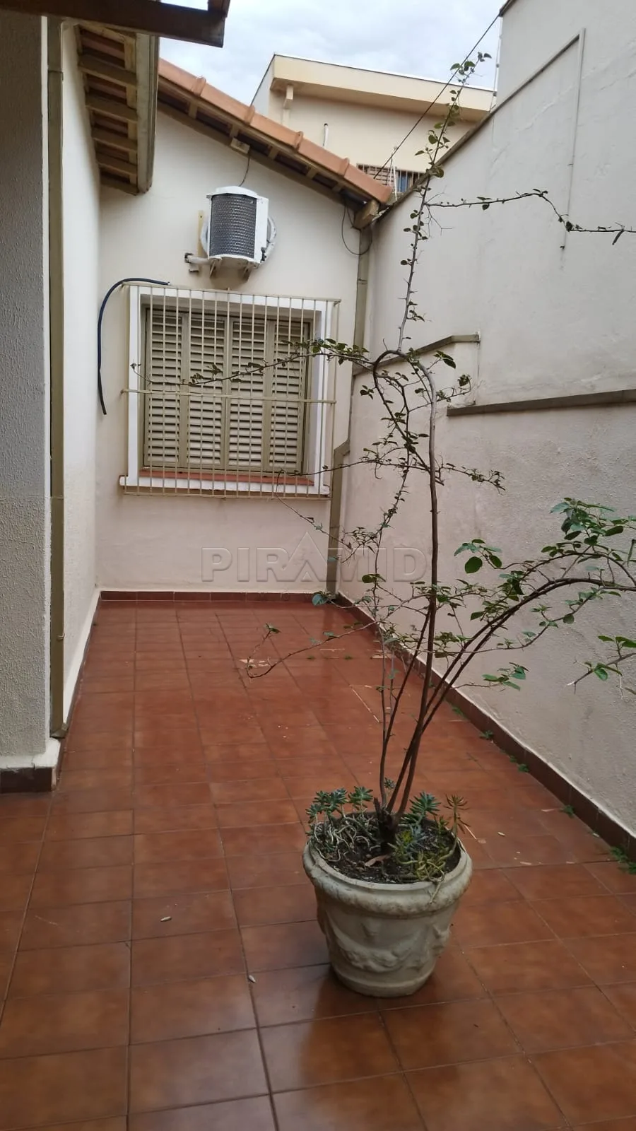 Comprar Casa / Padr&atilde;o em Ribeir&atilde;o Preto R$ 350.000,00 - Foto 17