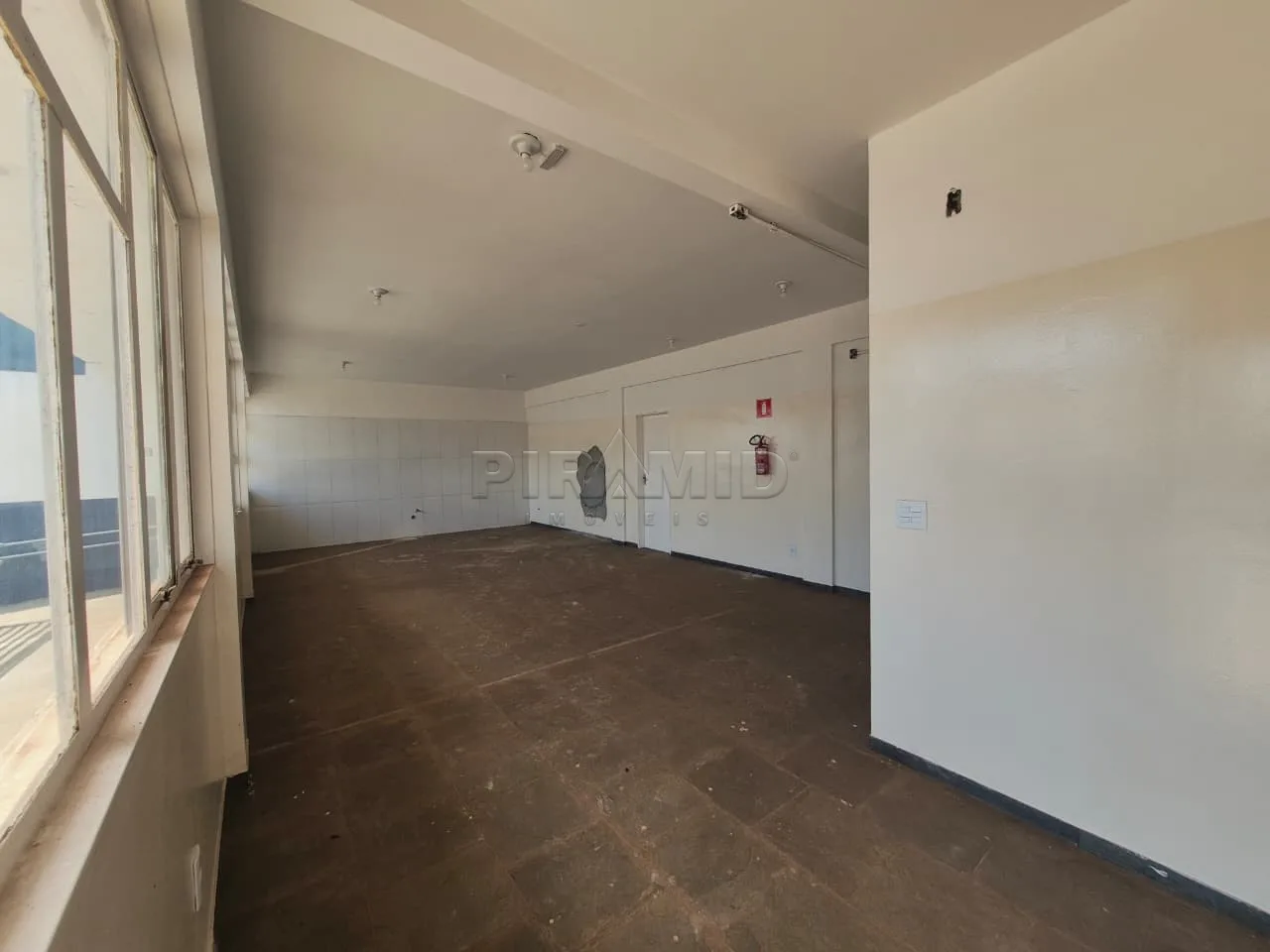 Alugar Comercial / Galp&atilde;o  Barrac&atilde;o em Ribeir&atilde;o Preto R$ 70.000,00 - Foto 16