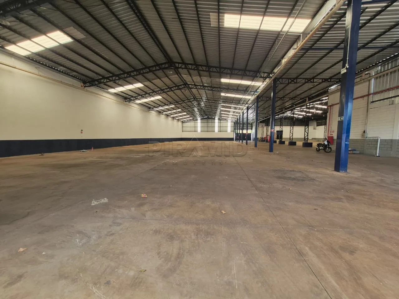 Alugar Comercial / Galp&atilde;o  Barrac&atilde;o em Ribeir&atilde;o Preto R$ 70.000,00 - Foto 4