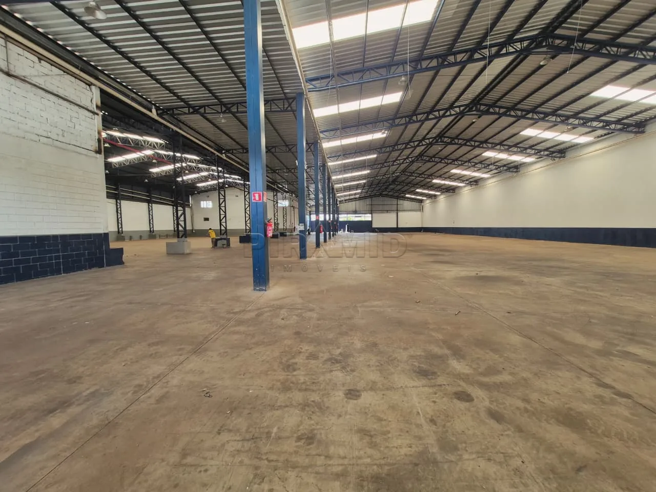 Alugar Comercial / Galp&atilde;o  Barrac&atilde;o em Ribeir&atilde;o Preto R$ 70.000,00 - Foto 3