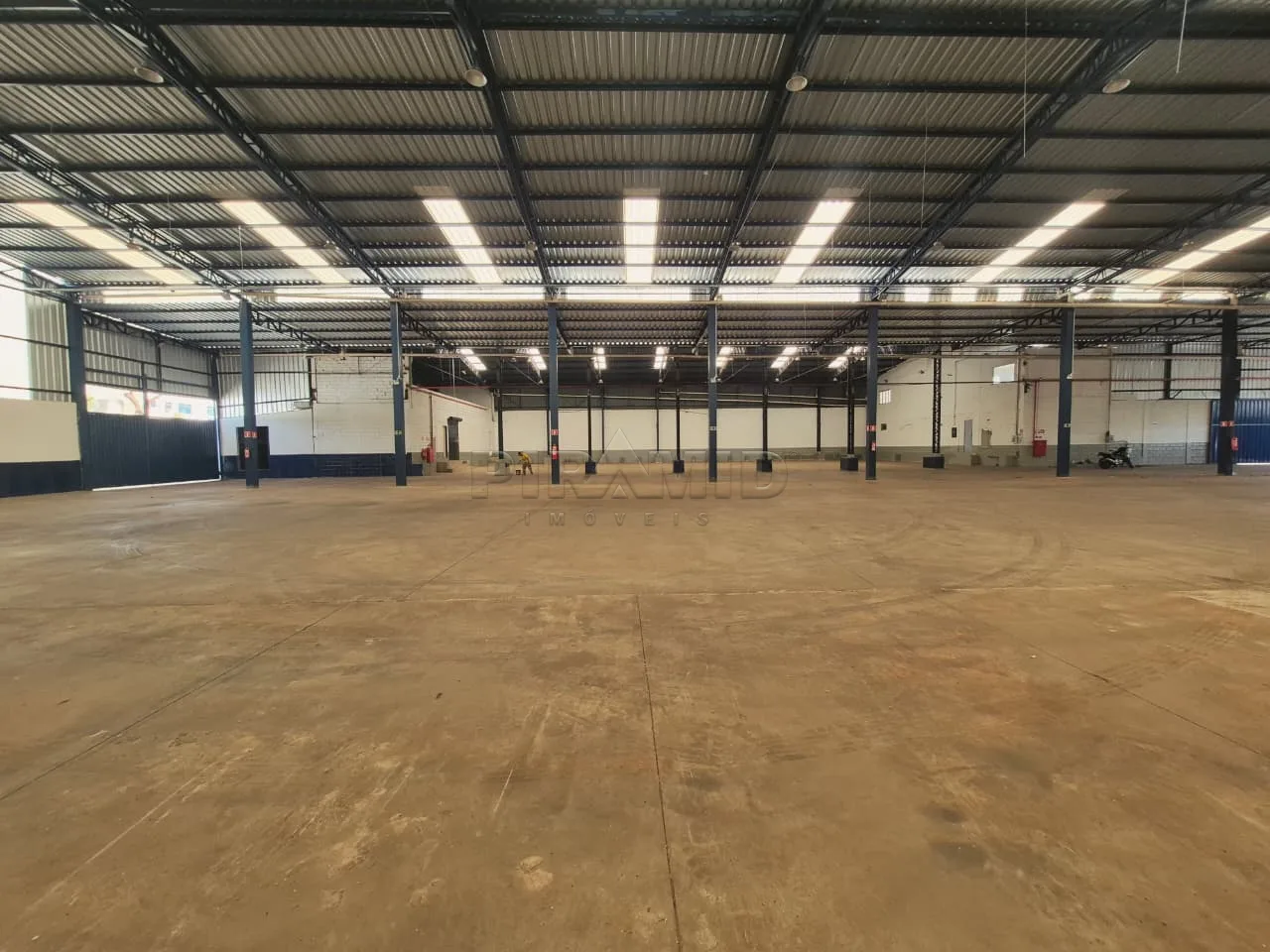 Alugar Comercial / Galp&atilde;o  Barrac&atilde;o em Ribeir&atilde;o Preto R$ 70.000,00 - Foto 9