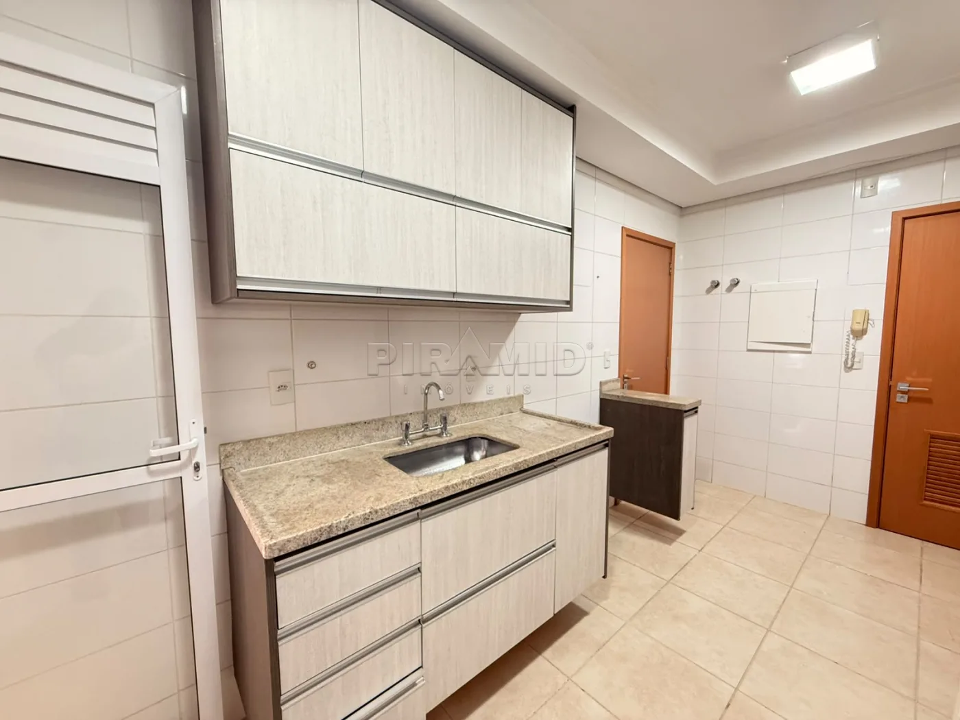 Alugar Apartamento / Padr&atilde;o em Ribeir&atilde;o Preto R$ 4.800,00 - Foto 18