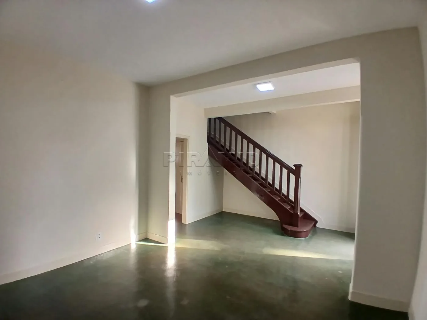 Alugar Casa / Padr&atilde;o em Ribeir&atilde;o Preto R$ 1.600,00 - Foto 4