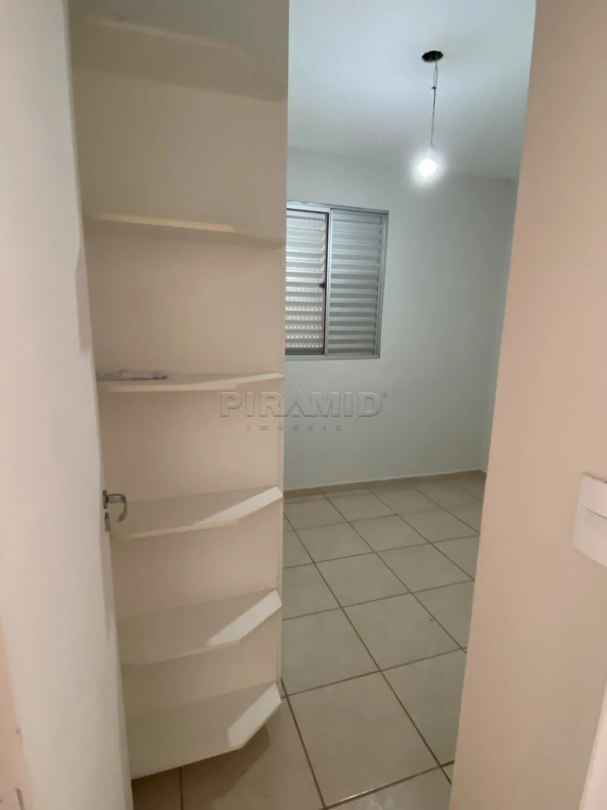 Alugar Apartamento / Padr&atilde;o em Ribeir&atilde;o Preto R$ 1.600,00 - Foto 5