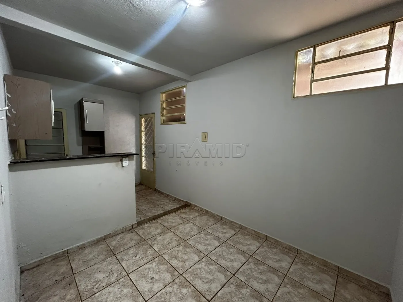 Alugar Casa / Padr&atilde;o em Ribeir&atilde;o Preto R$ 1.700,00 - Foto 5