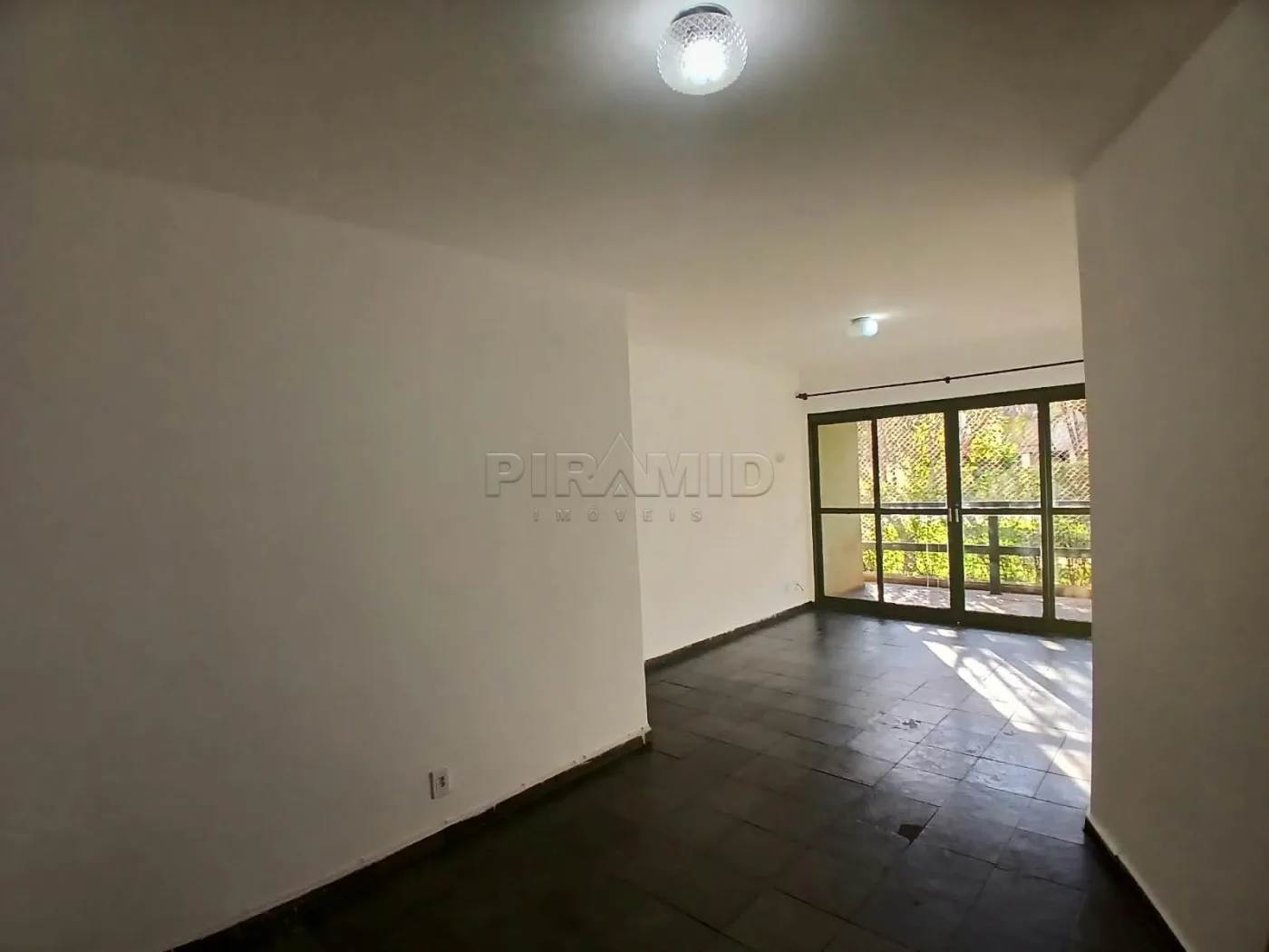 Alugar Apartamento / Padr&atilde;o em Ribeir&atilde;o Preto R$ 1.000,00 - Foto 2