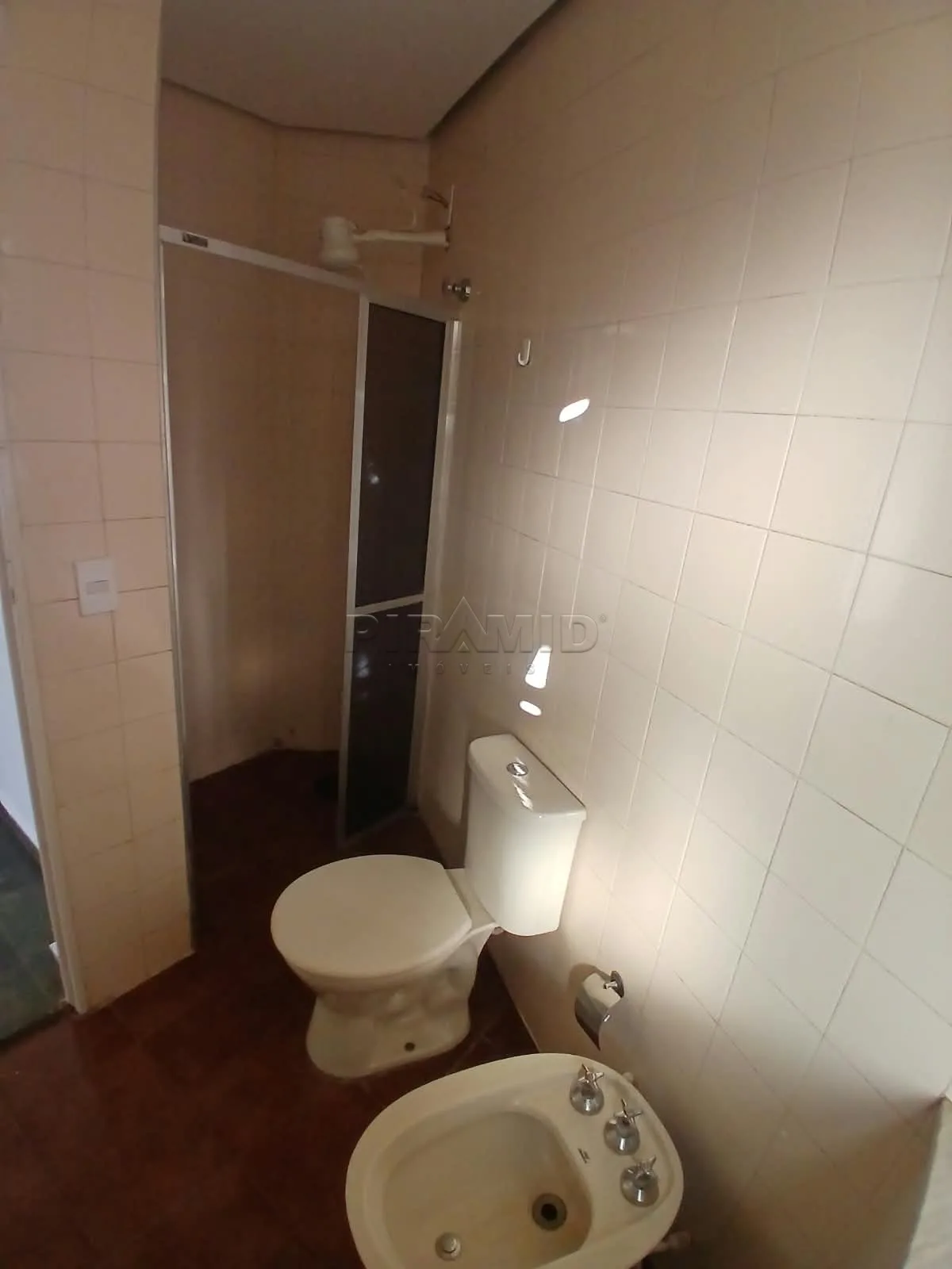 Alugar Apartamento / Padr&atilde;o em Ribeir&atilde;o Preto R$ 1.000,00 - Foto 14