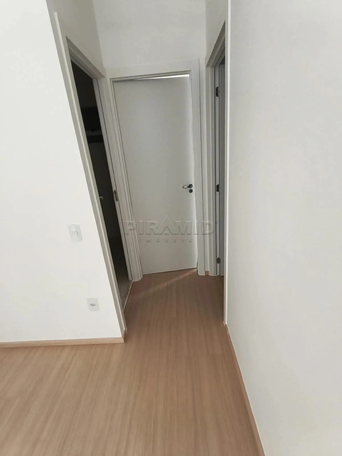 Alugar Apartamento / Padr&atilde;o em Ribeir&atilde;o Preto R$ 1.750,00 - Foto 7