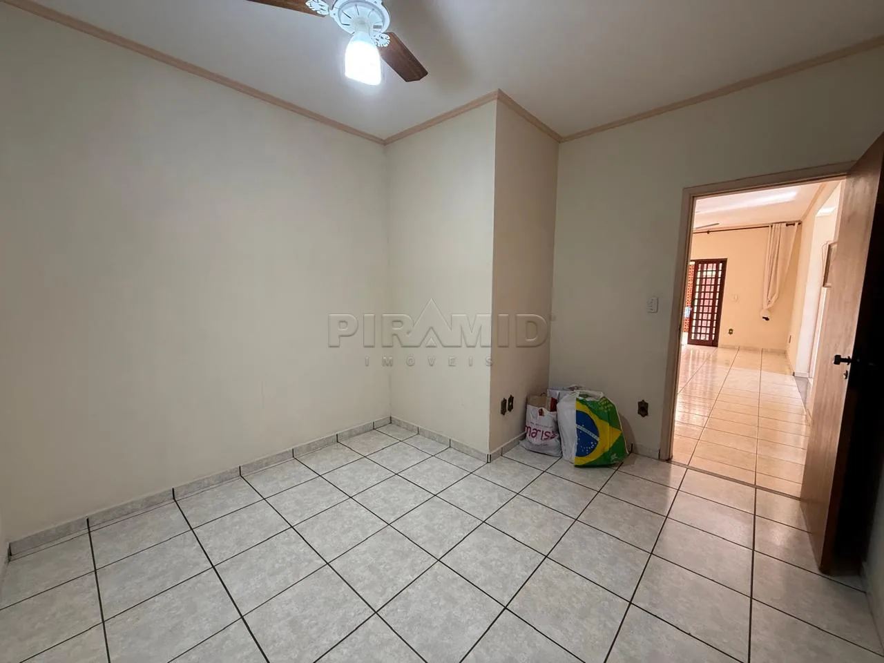 Alugar Casa / Padr&atilde;o em Ribeir&atilde;o Preto R$ 2.300,00 - Foto 15