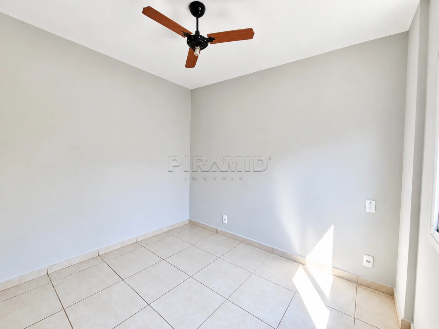 Alugar Apartamento / Padr&atilde;o em Ribeir&atilde;o Preto R$ 1.550,00 - Foto 7