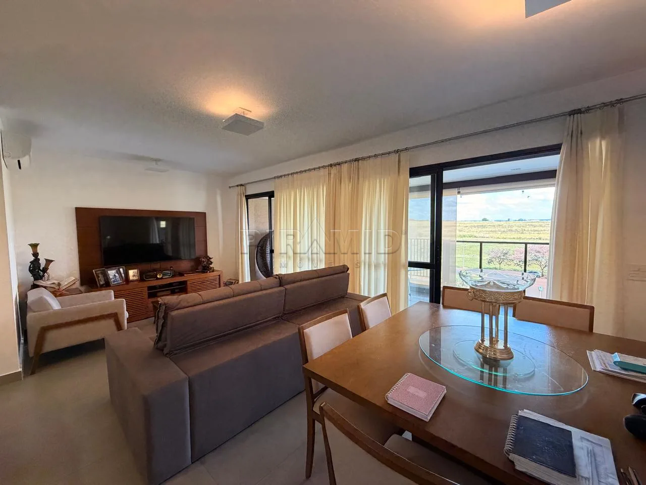 Alugar Apartamento / Padr&atilde;o em Ribeir&atilde;o Preto R$ 6.500,00 - Foto 1