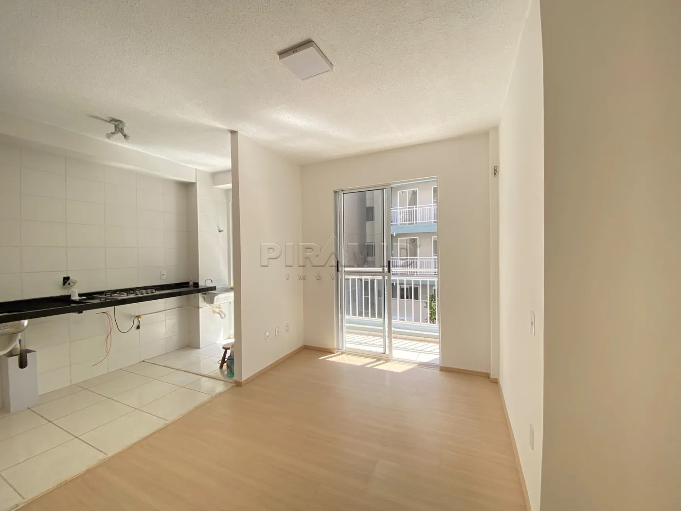 Alugar Apartamento / Padr&atilde;o em Ribeir&atilde;o Preto R$ 1.900,00 - Foto 2