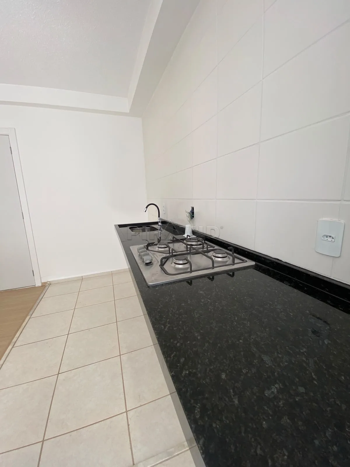 Alugar Apartamento / Padr&atilde;o em Ribeir&atilde;o Preto R$ 1.900,00 - Foto 5