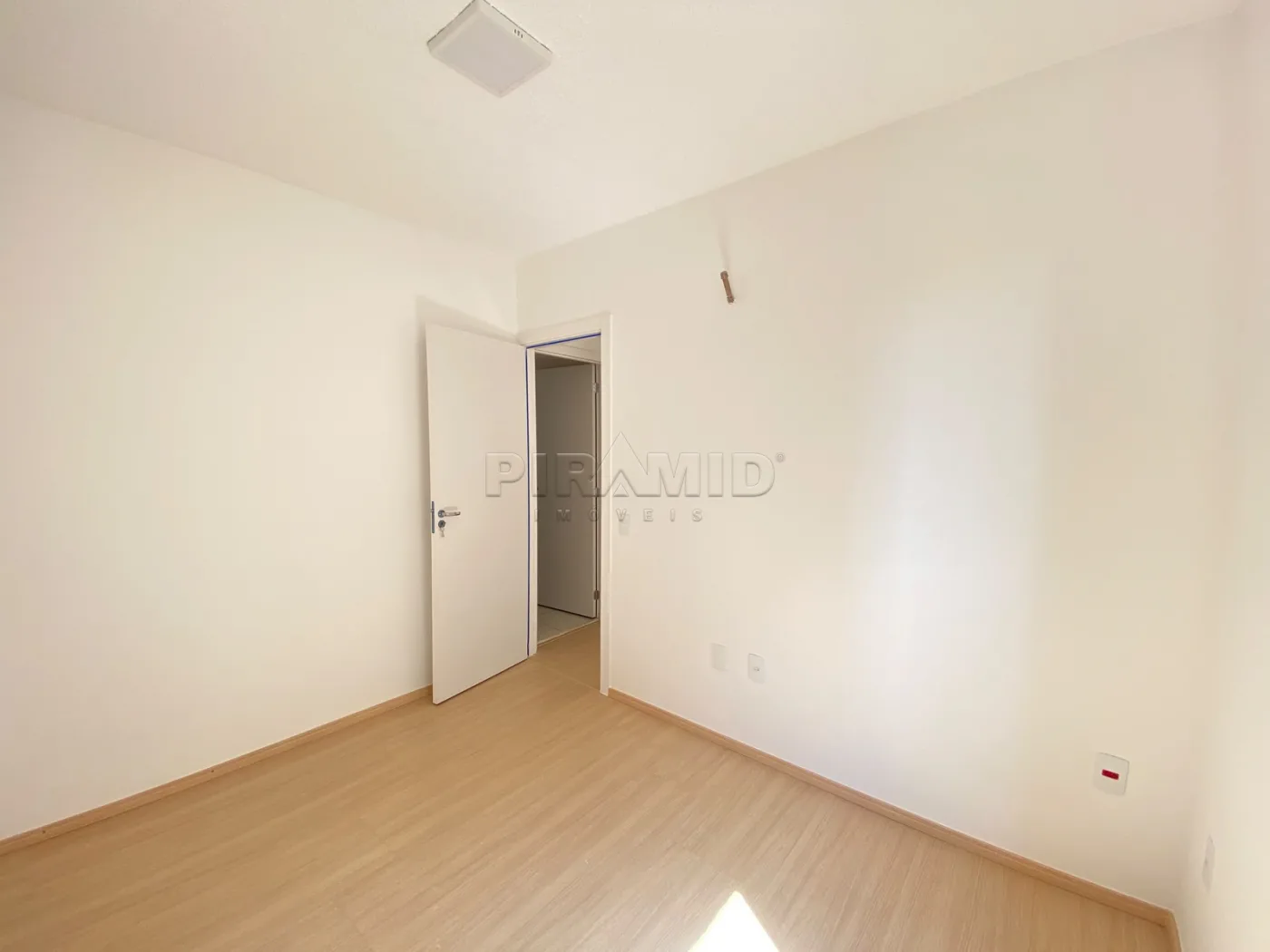Alugar Apartamento / Padr&atilde;o em Ribeir&atilde;o Preto R$ 1.900,00 - Foto 11