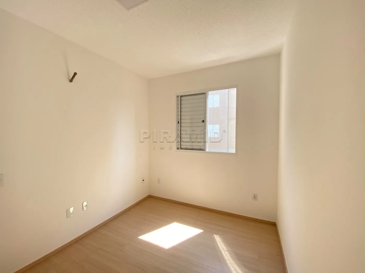 Alugar Apartamento / Padr&atilde;o em Ribeir&atilde;o Preto R$ 1.900,00 - Foto 16
