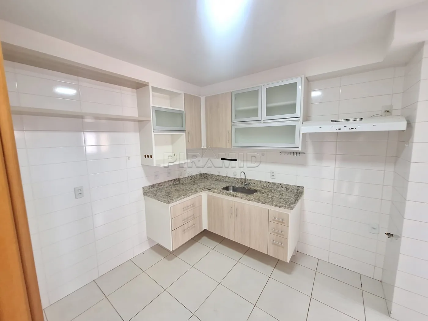 Alugar Apartamento / Padr&atilde;o em Ribeir&atilde;o Preto R$ 2.500,00 - Foto 16