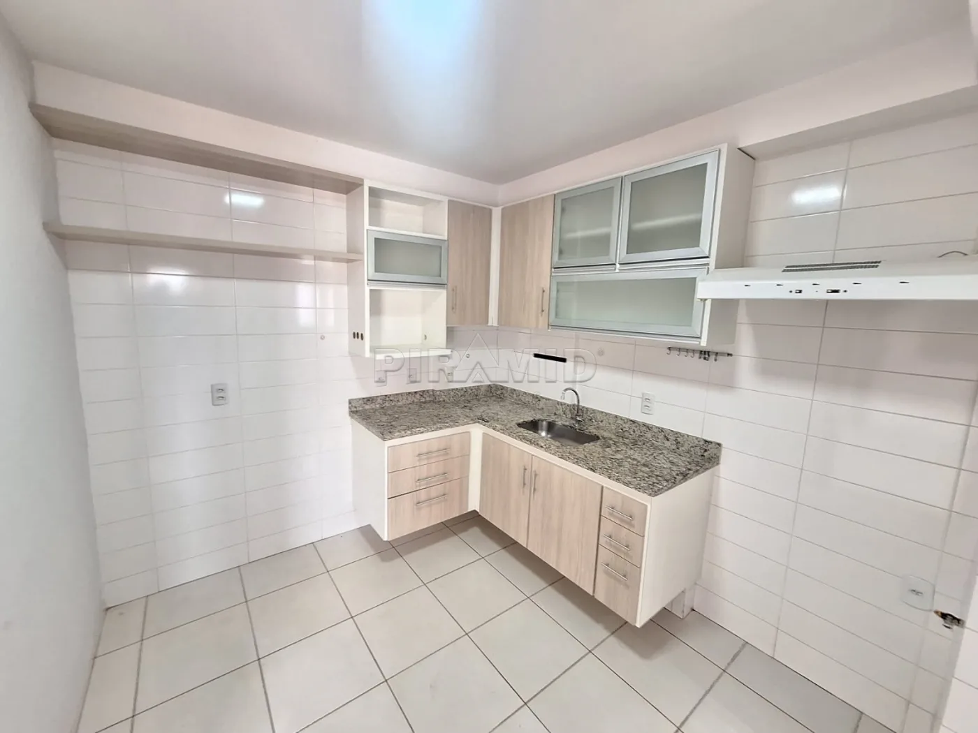 Alugar Apartamento / Padr&atilde;o em Ribeir&atilde;o Preto R$ 2.500,00 - Foto 17