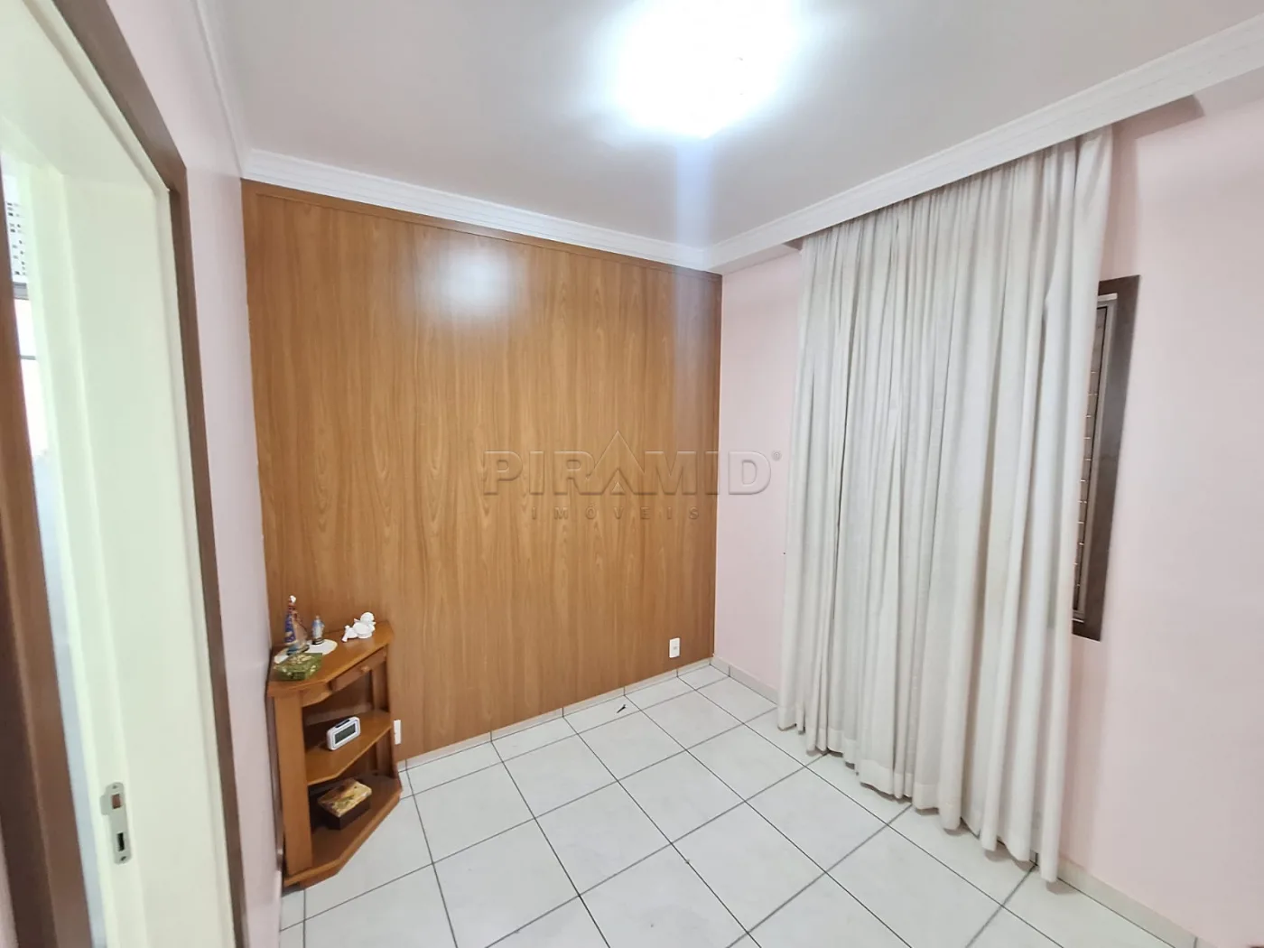 Alugar Apartamento / Padr&atilde;o em Ribeir&atilde;o Preto R$ 1.700,00 - Foto 10