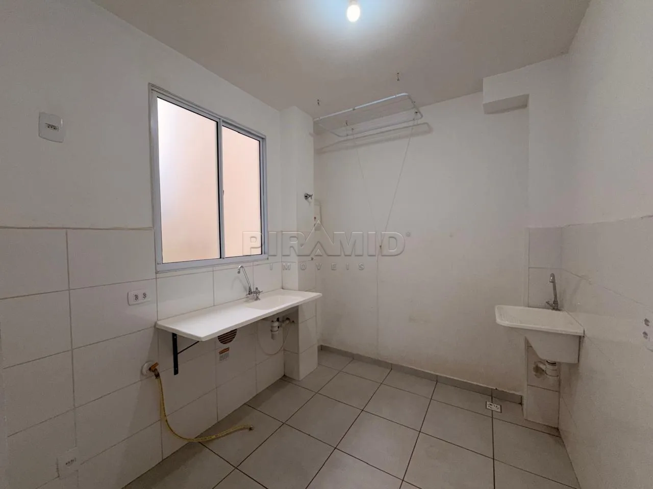 Alugar Apartamento / Padr&atilde;o em Ribeir&atilde;o Preto R$ 1.150,00 - Foto 4