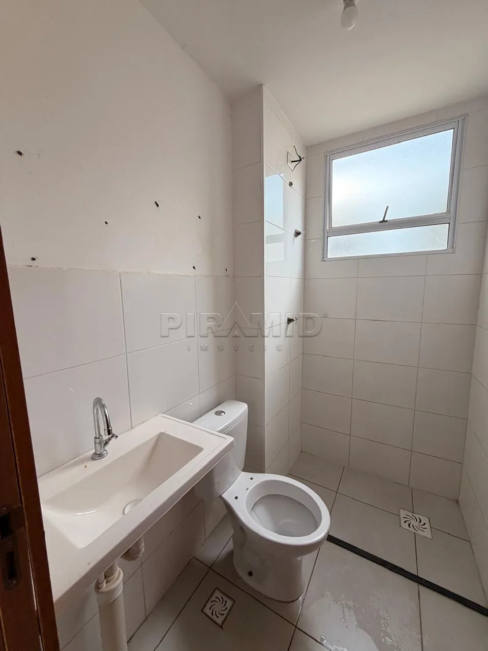 Alugar Apartamento / Padr&atilde;o em Ribeir&atilde;o Preto R$ 1.150,00 - Foto 7