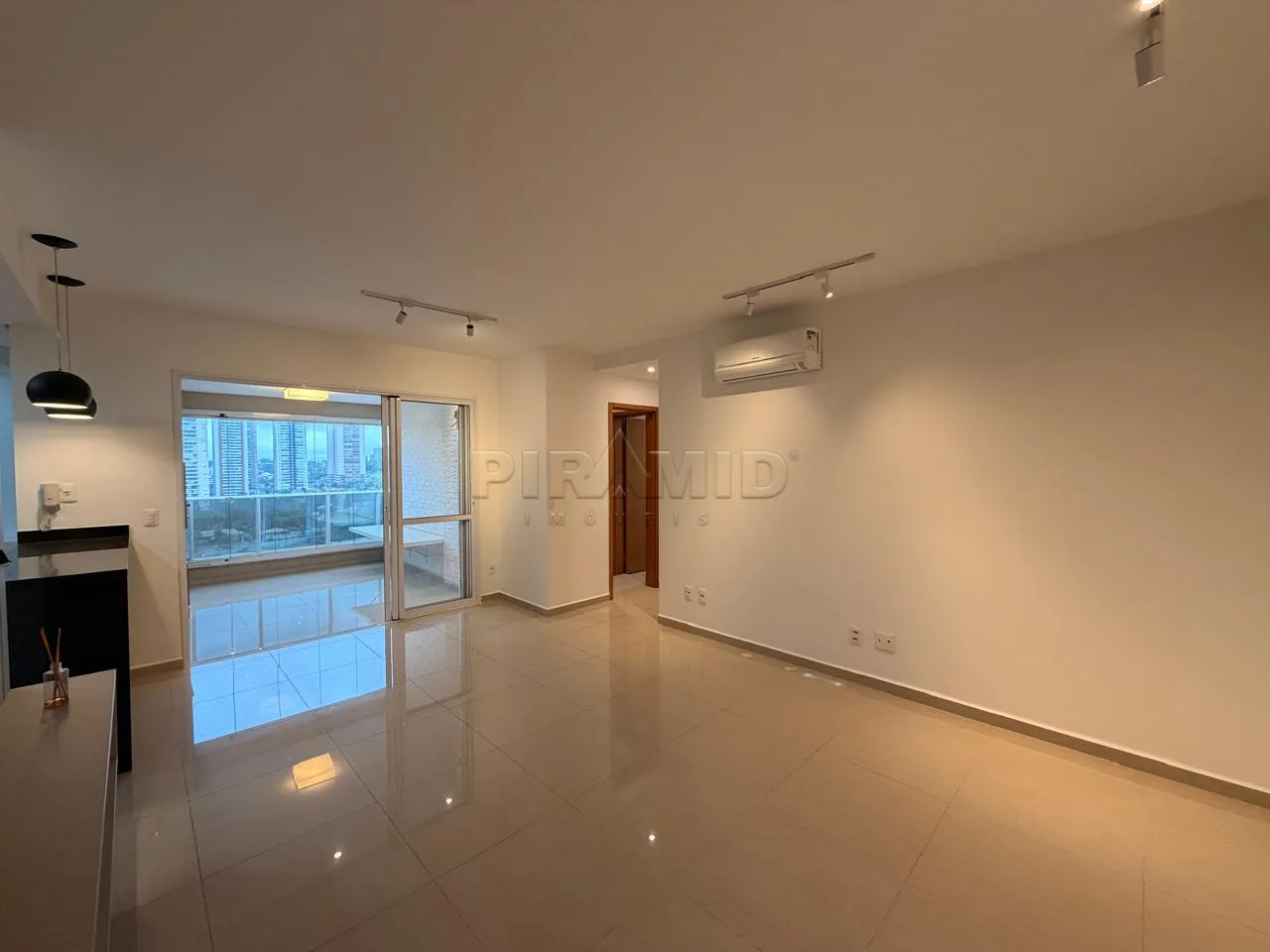 Alugar Apartamento / Padr&atilde;o em Ribeir&atilde;o Preto R$ 4.500,00 - Foto 2