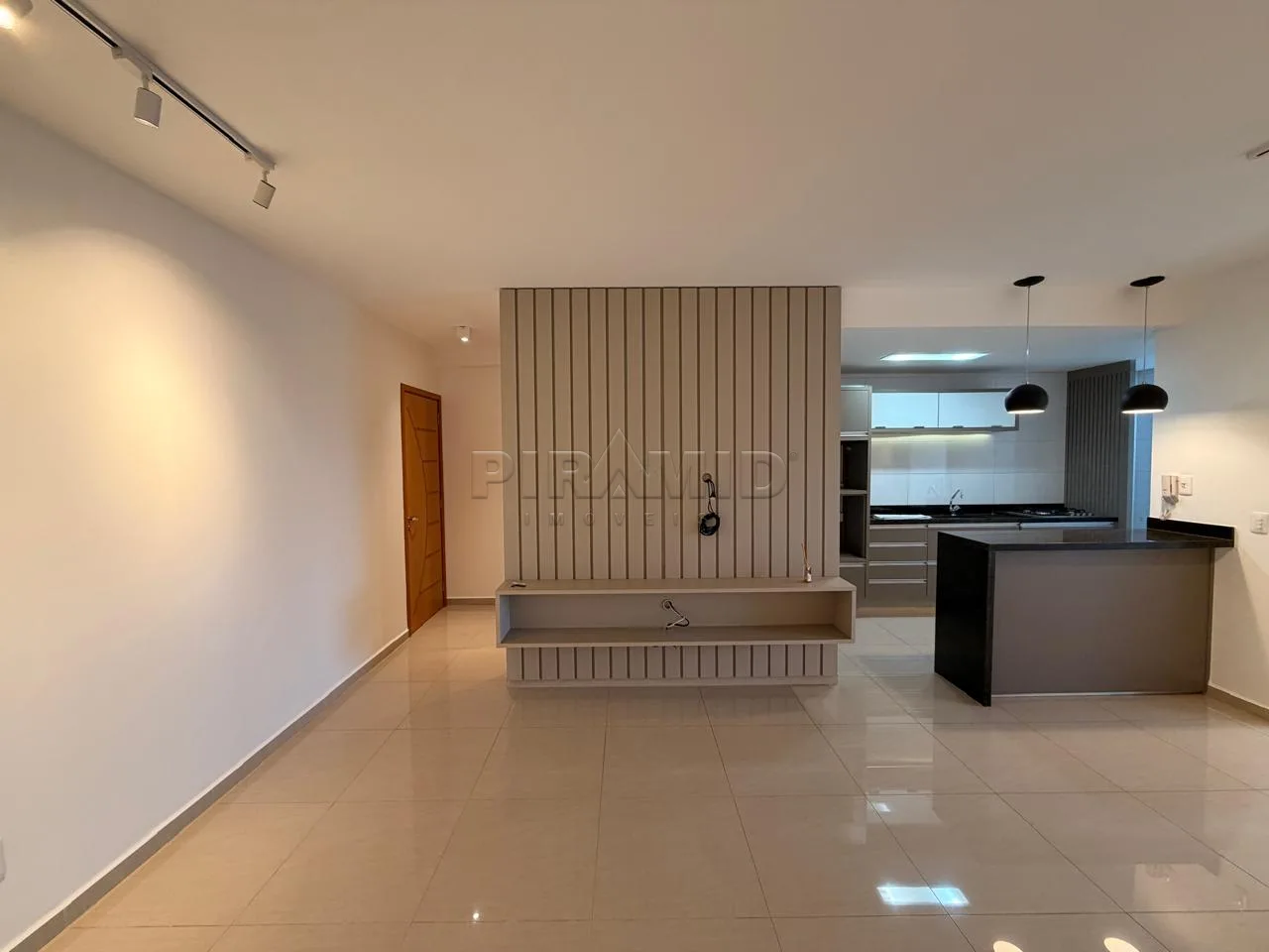 Alugar Apartamento / Padr&atilde;o em Ribeir&atilde;o Preto R$ 4.500,00 - Foto 3