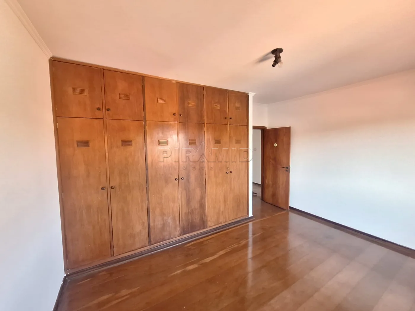 Alugar Casa / Padr&atilde;o em Ribeir&atilde;o Preto R$ 5.000,00 - Foto 36