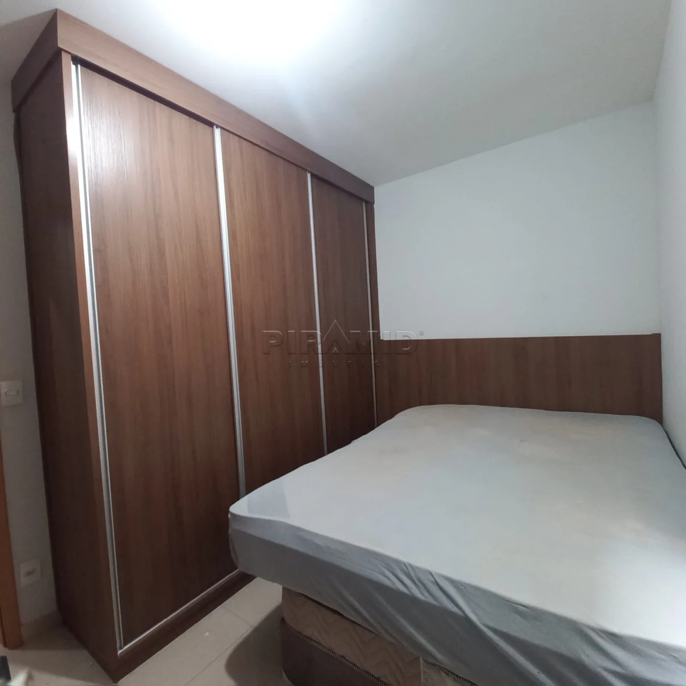 Alugar Apartamento / Padr&atilde;o em Ribeir&atilde;o Preto R$ 1.700,00 - Foto 11