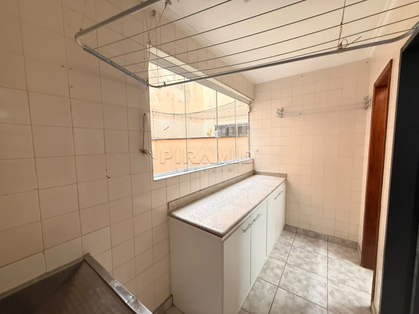 Alugar Apartamento / Padr&atilde;o em Ribeir&atilde;o Preto R$ 2.100,00 - Foto 18