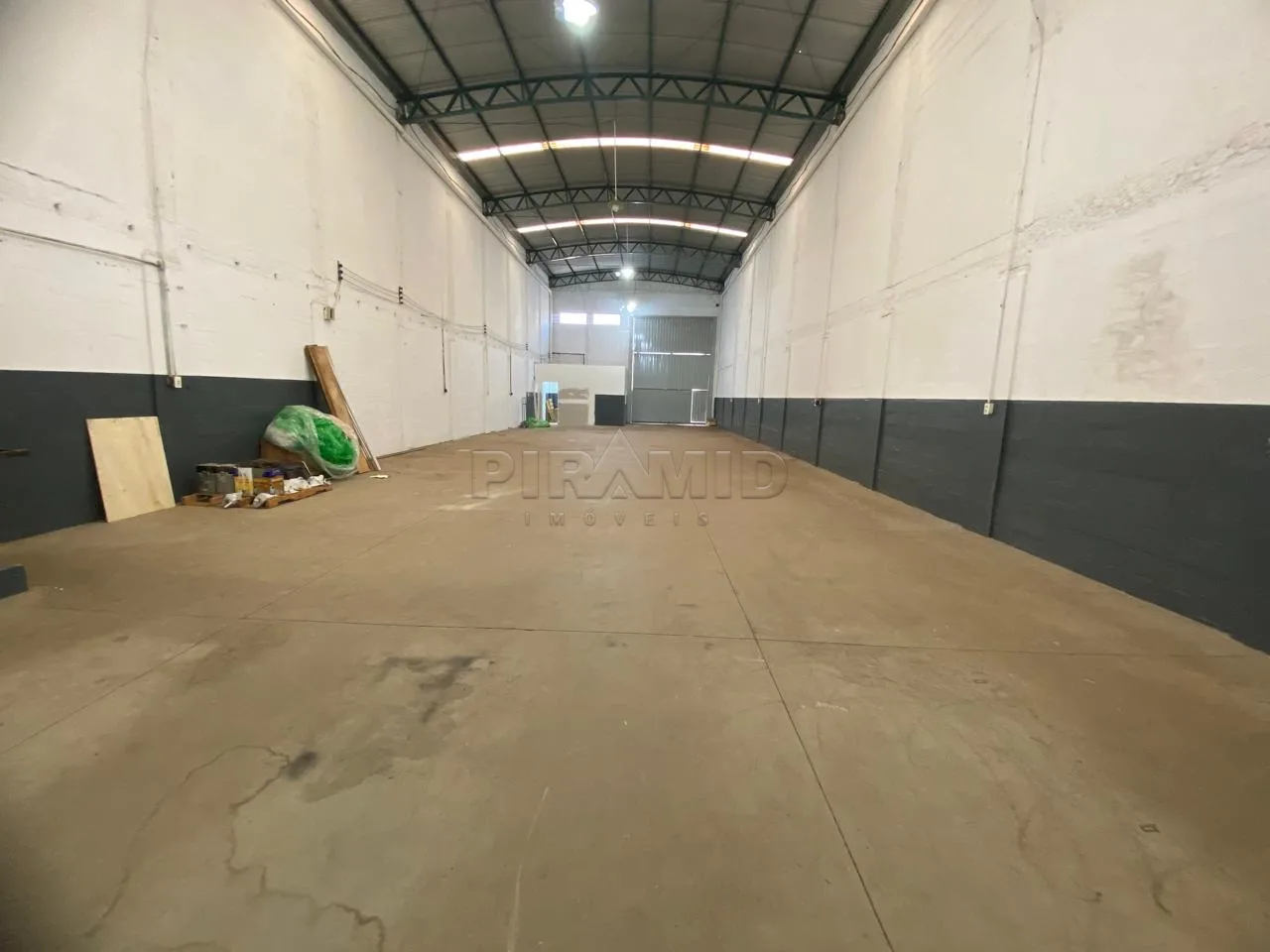 Alugar Comercial / Sal&atilde;o em Ribeir&atilde;o Preto R$ 5.500,00 - Foto 1