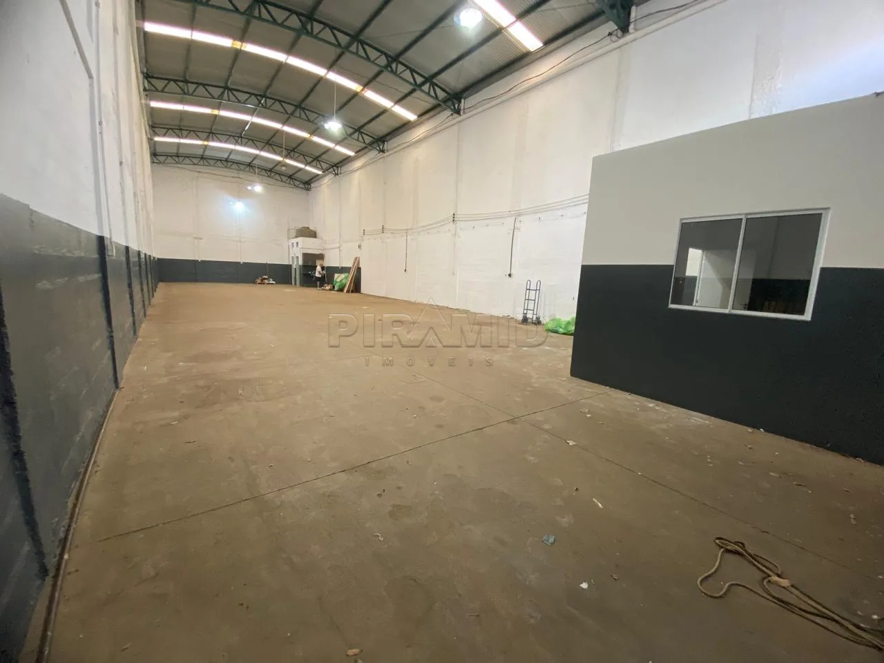 Alugar Comercial / Sal&atilde;o em Ribeir&atilde;o Preto R$ 5.500,00 - Foto 2