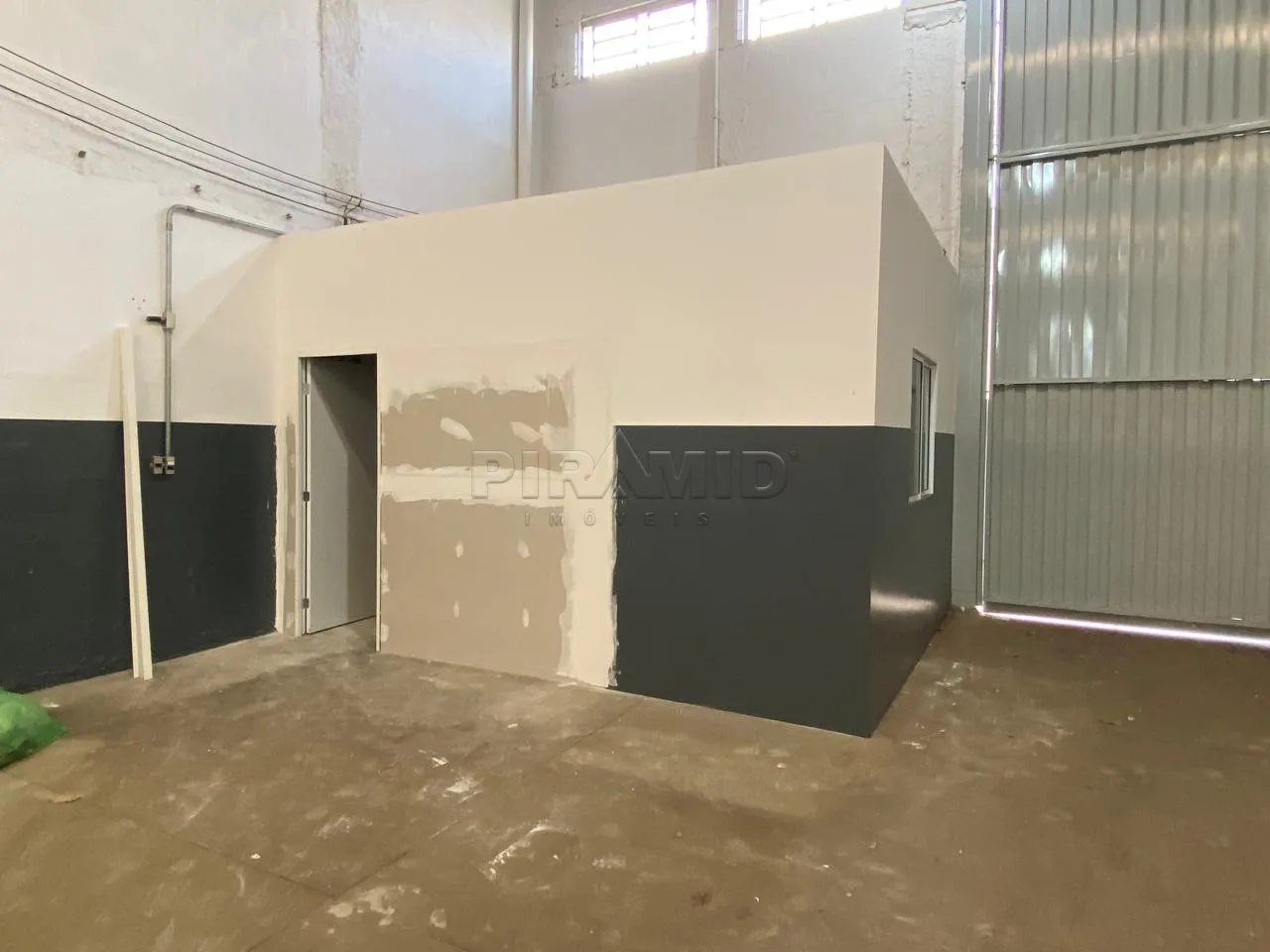 Alugar Comercial / Sal&atilde;o em Ribeir&atilde;o Preto R$ 5.500,00 - Foto 3