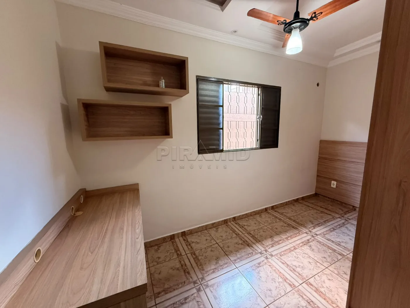 Alugar Casa / Padr&atilde;o em Ribeir&atilde;o Preto R$ 2.500,00 - Foto 9