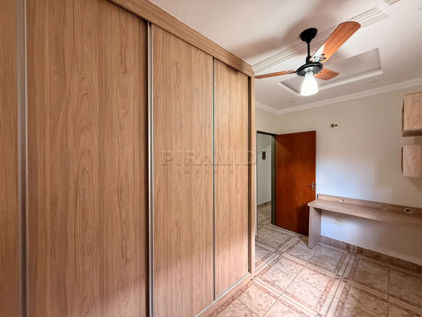 Alugar Casa / Padr&atilde;o em Ribeir&atilde;o Preto R$ 2.500,00 - Foto 11