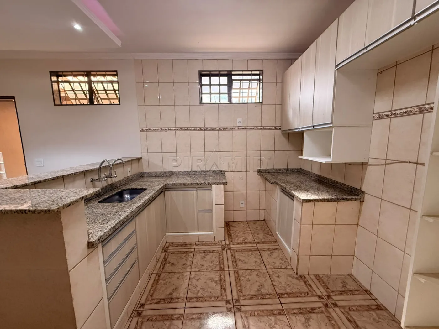 Alugar Casa / Padr&atilde;o em Ribeir&atilde;o Preto R$ 2.500,00 - Foto 17