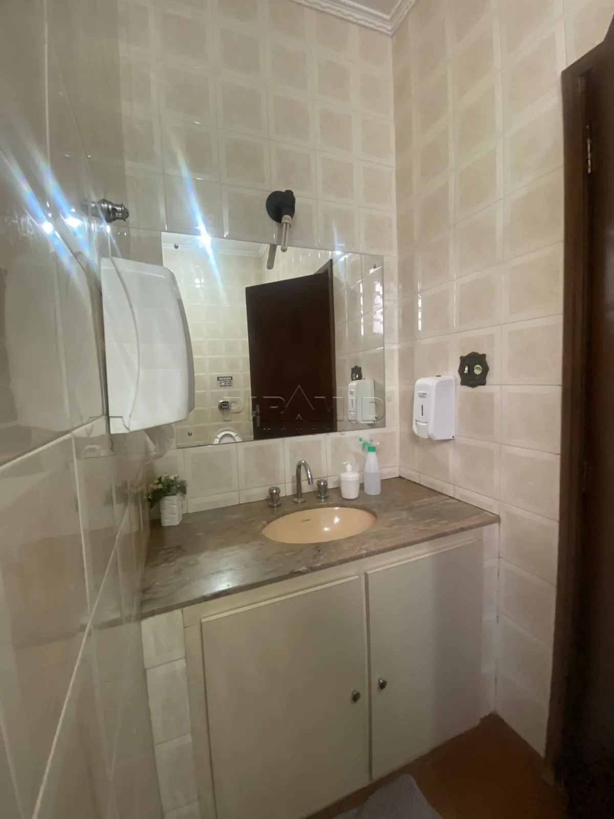 Alugar Comercial / Casa em Ribeir&atilde;o Preto R$ 3.800,00 - Foto 24