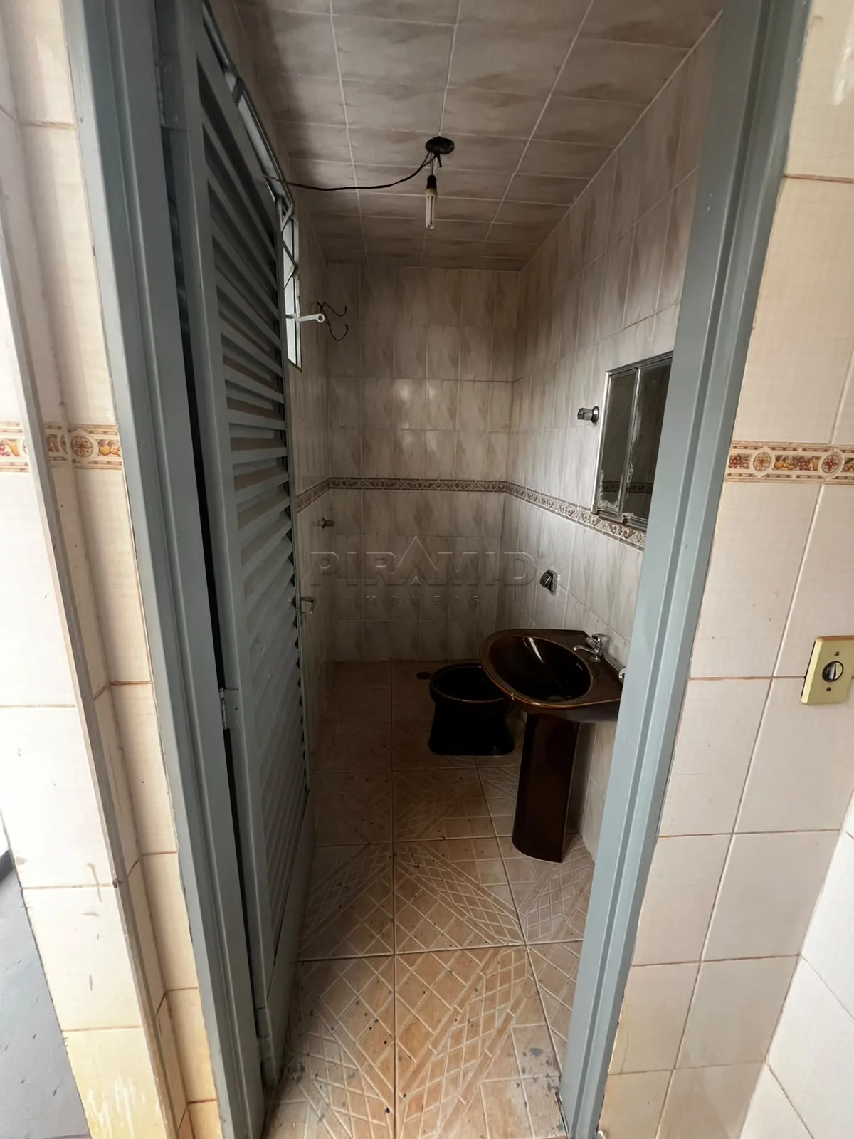 Alugar Casa / Padr&atilde;o em Ribeir&atilde;o Preto R$ 3.500,00 - Foto 4