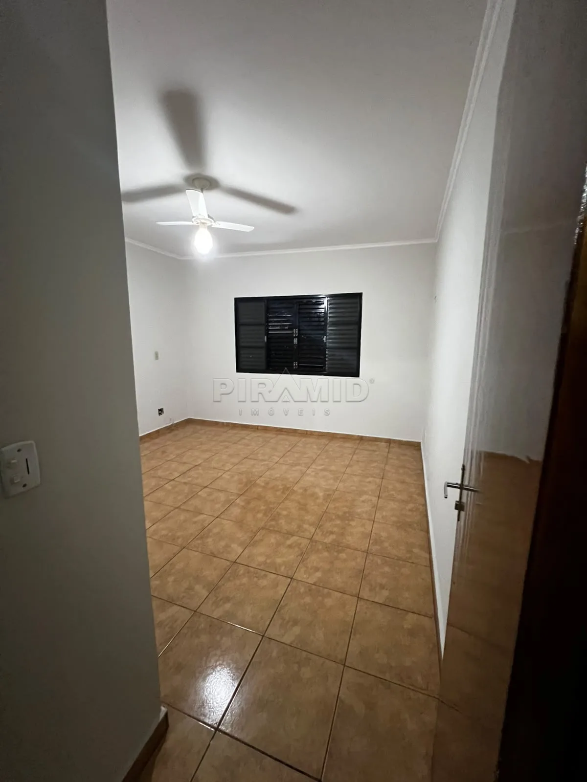 Alugar Casa / Padr&atilde;o em Ribeir&atilde;o Preto R$ 3.500,00 - Foto 8