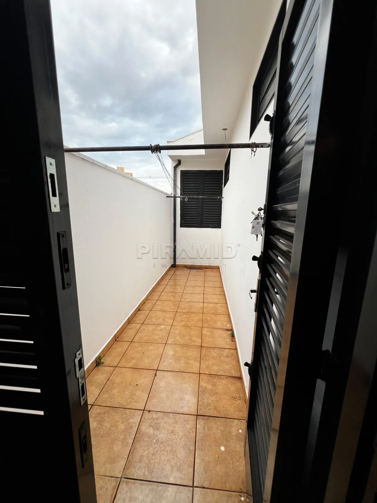 Alugar Casa / Padr&atilde;o em Ribeir&atilde;o Preto R$ 3.500,00 - Foto 10