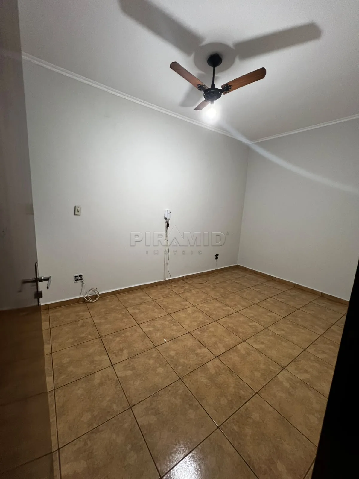 Alugar Casa / Padr&atilde;o em Ribeir&atilde;o Preto R$ 3.500,00 - Foto 13