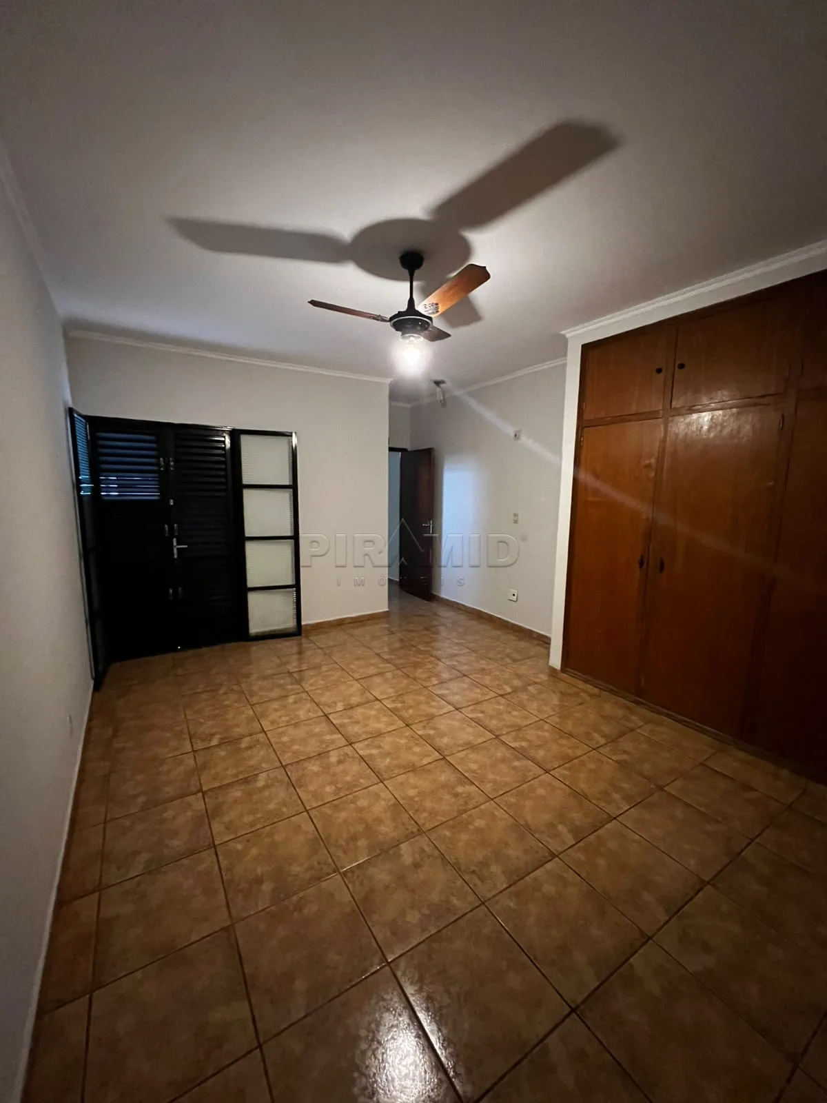Alugar Casa / Padr&atilde;o em Ribeir&atilde;o Preto R$ 3.500,00 - Foto 14