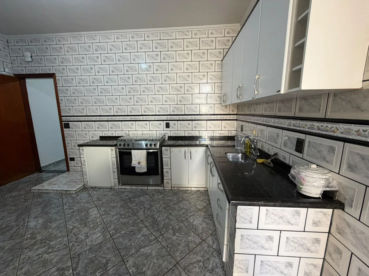 Comprar Casa / Padr&atilde;o em Ribeir&atilde;o Preto R$ 390.000,00 - Foto 14