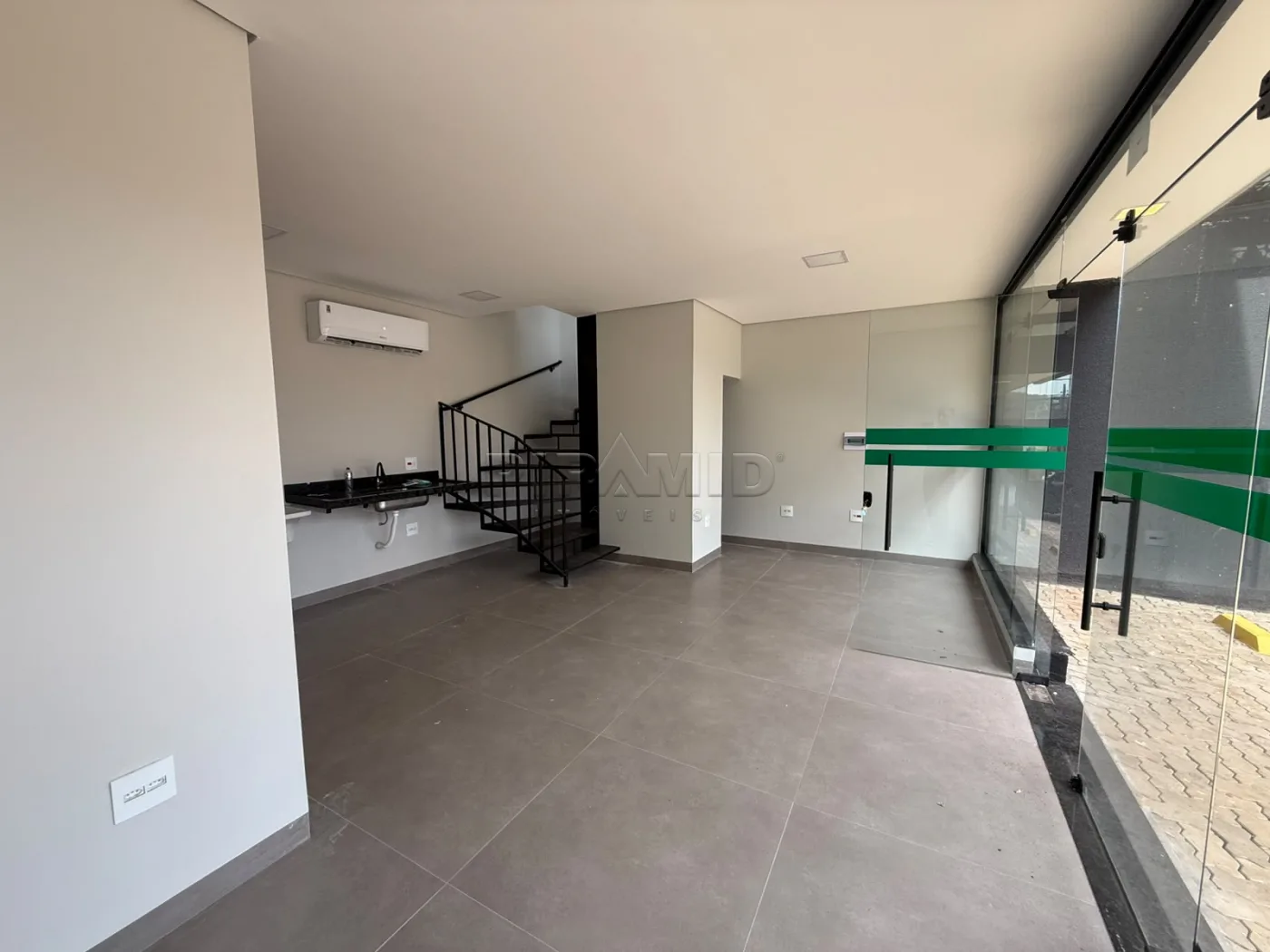 Alugar Comercial / Sal&atilde;o em Ribeir&atilde;o Preto R$ 6.000,00 - Foto 1