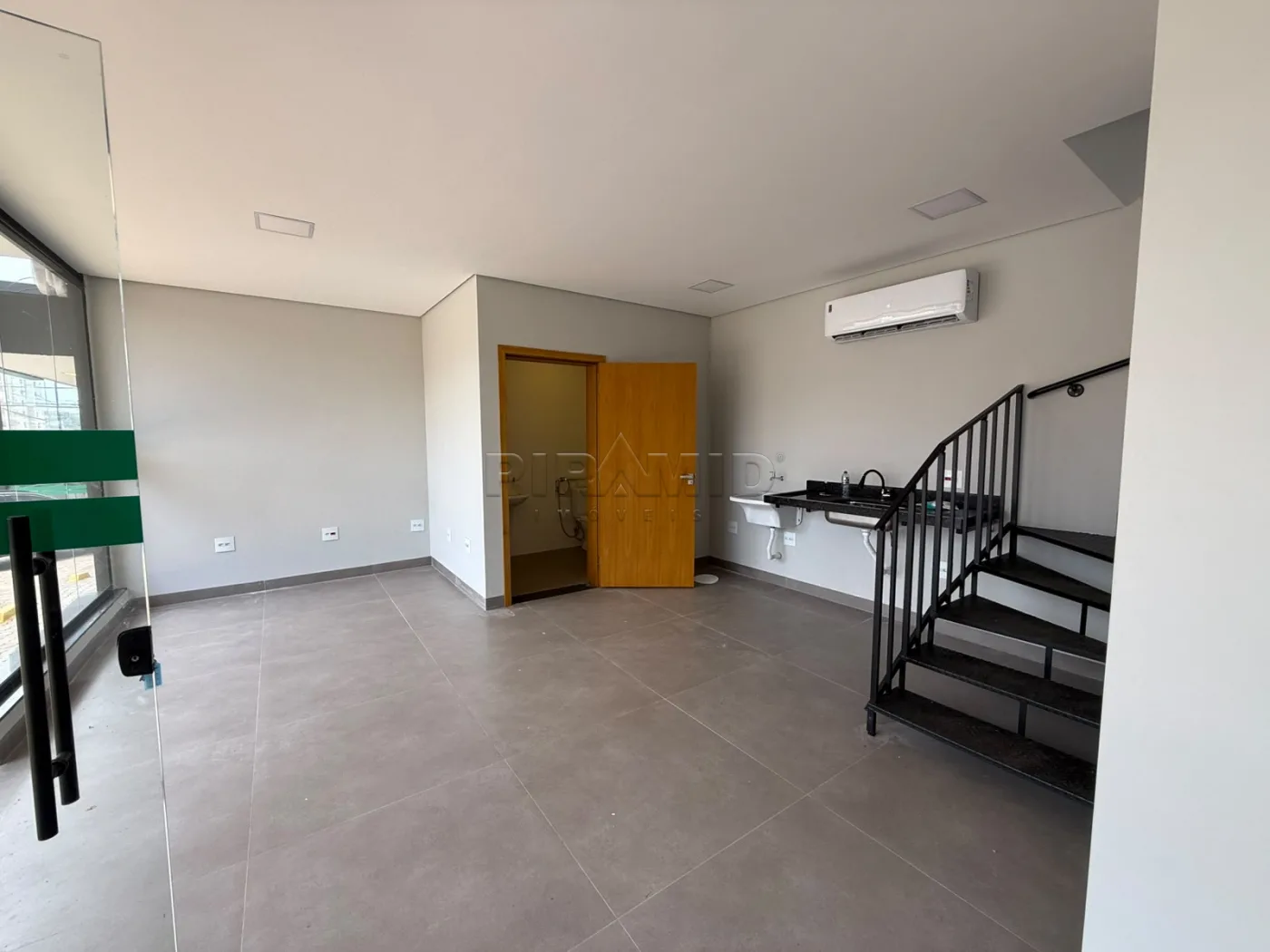 Alugar Comercial / Sal&atilde;o em Ribeir&atilde;o Preto R$ 6.000,00 - Foto 3
