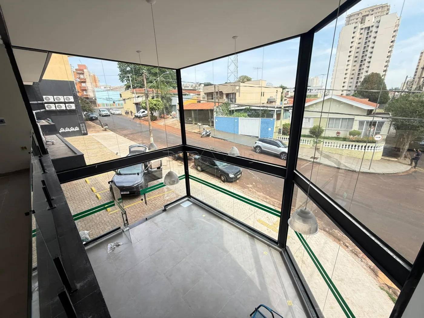Alugar Comercial / Sal&atilde;o em Ribeir&atilde;o Preto R$ 6.000,00 - Foto 2