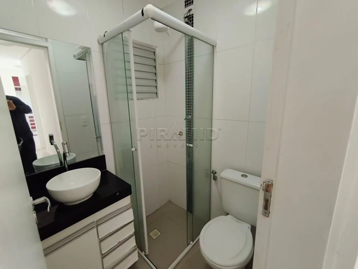Alugar Apartamento / Padr&atilde;o em Ribeir&atilde;o Preto R$ 1.750,00 - Foto 4
